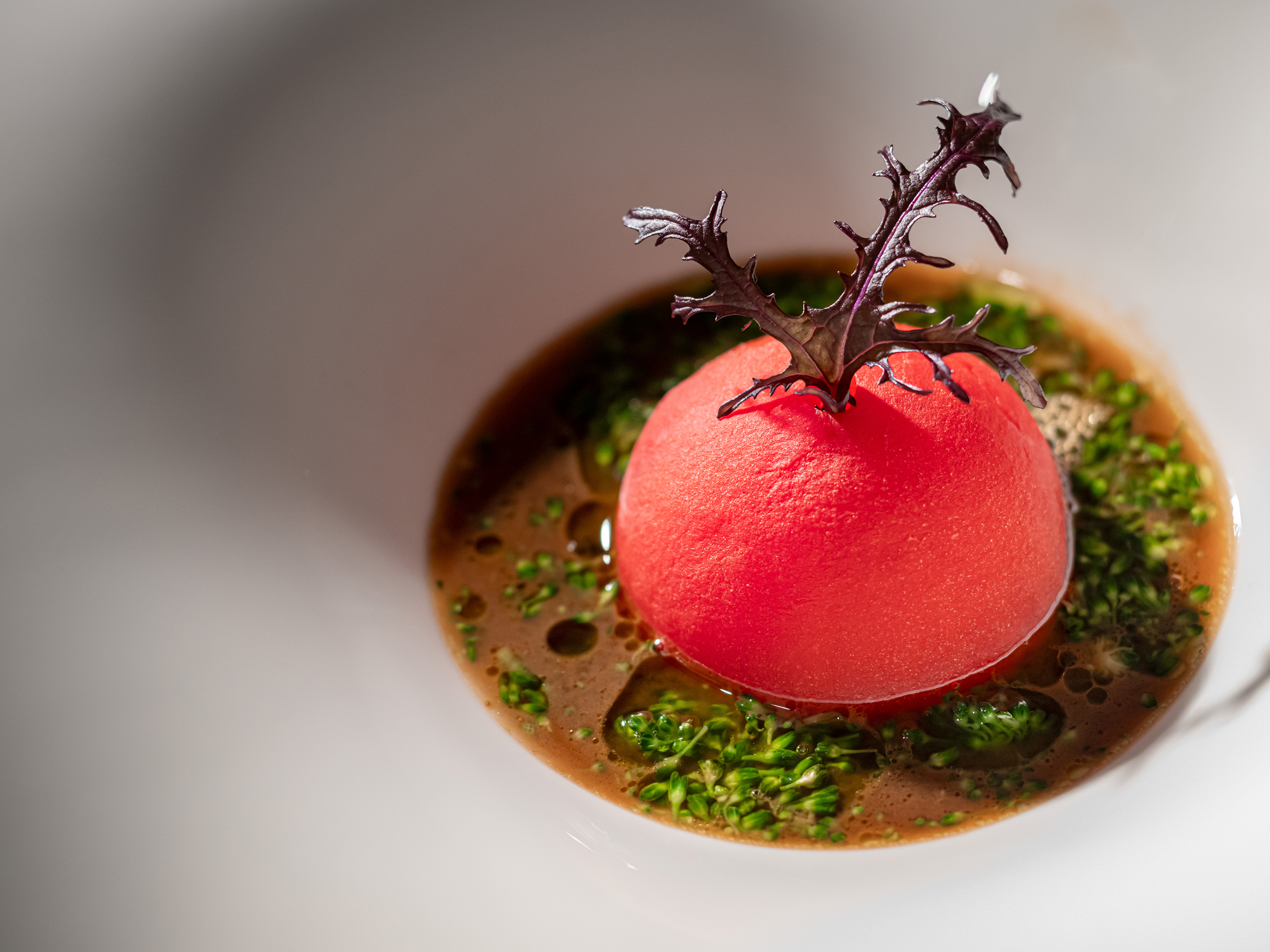 見た目にも美しく、繊細で滋味な味わいの一皿。